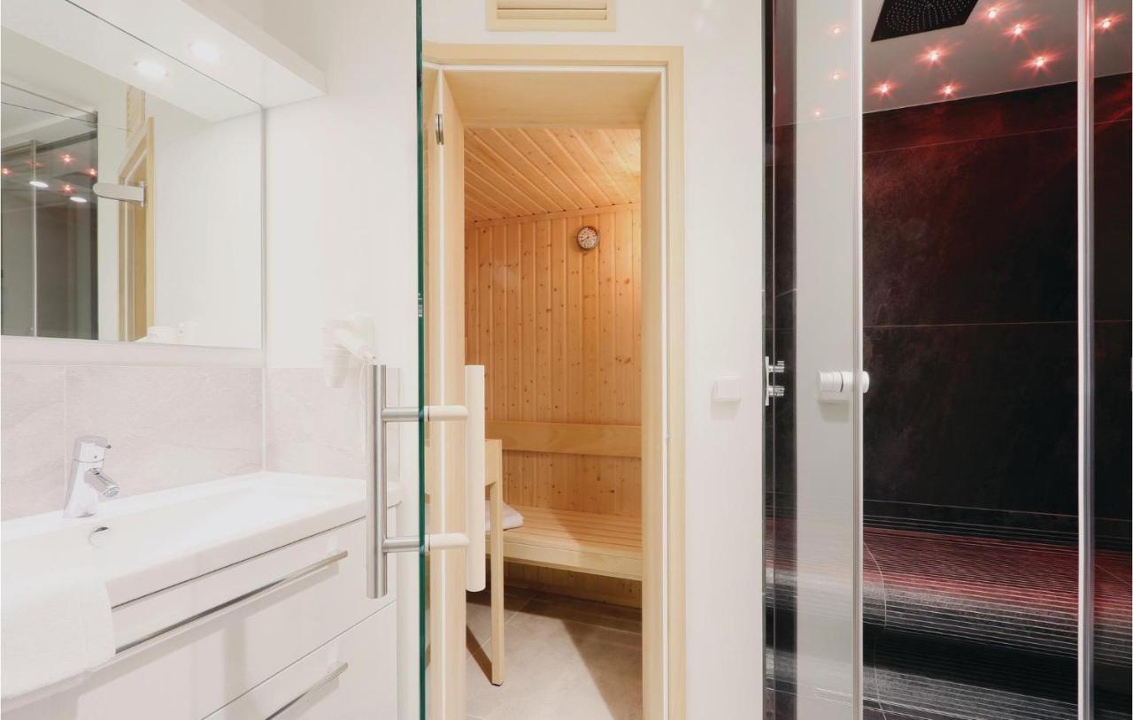 Lovely Apartment In Luebeck Travemuende With Sauna Екстер'єр фото